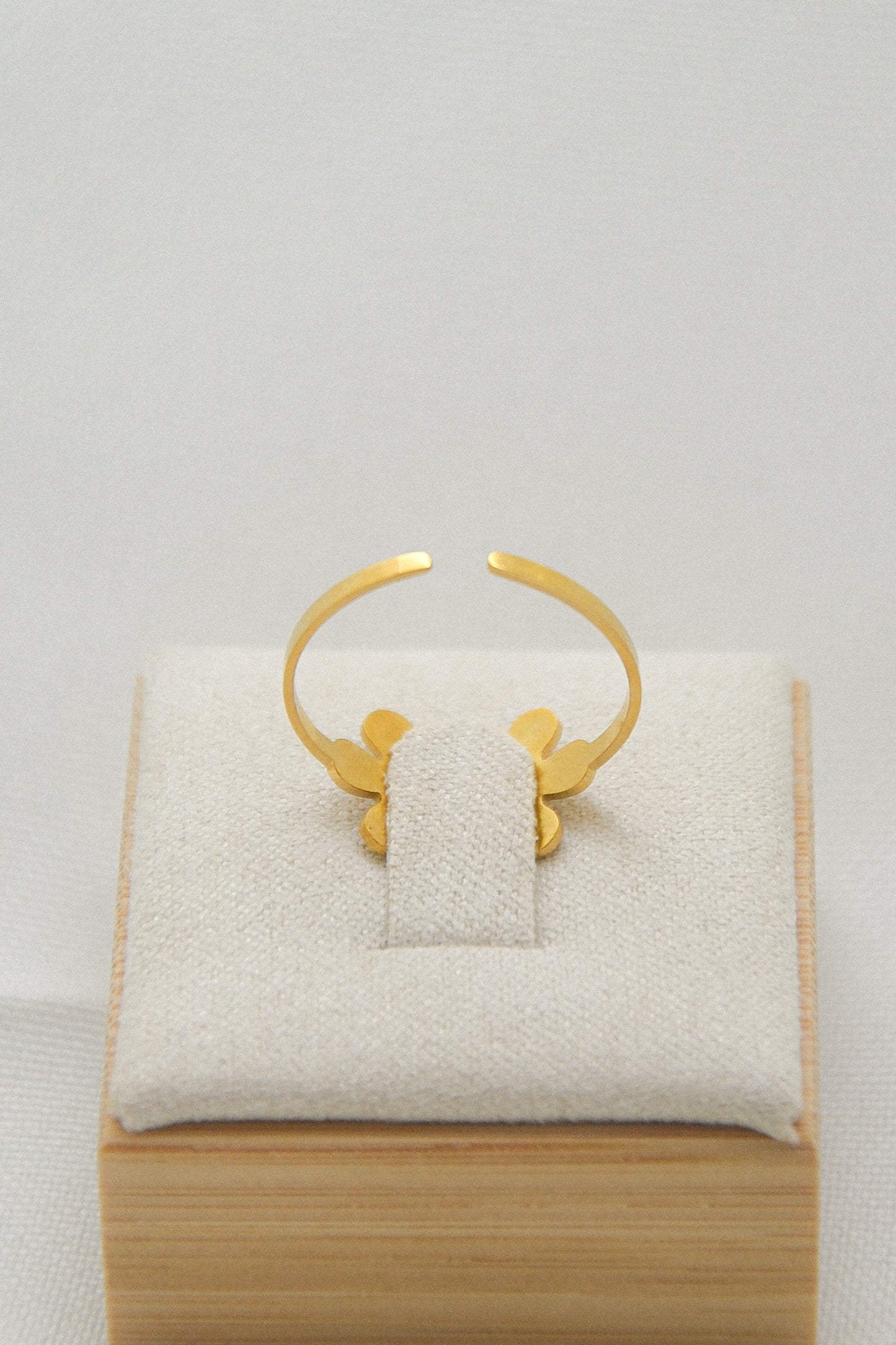 Flower ring