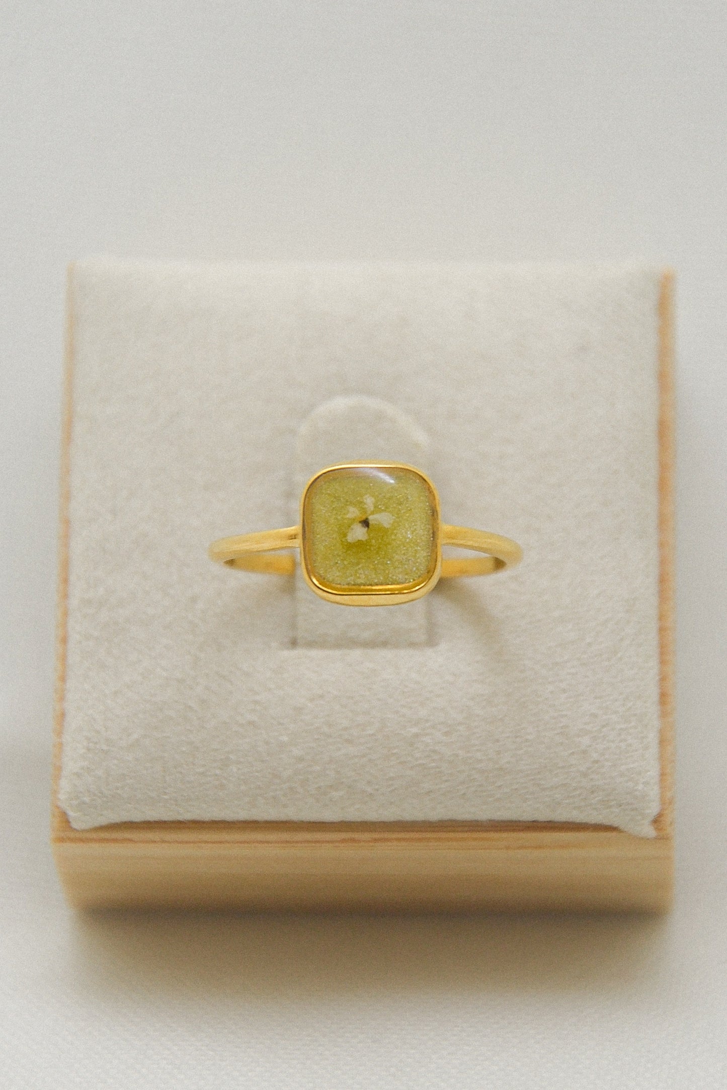 Flower ring