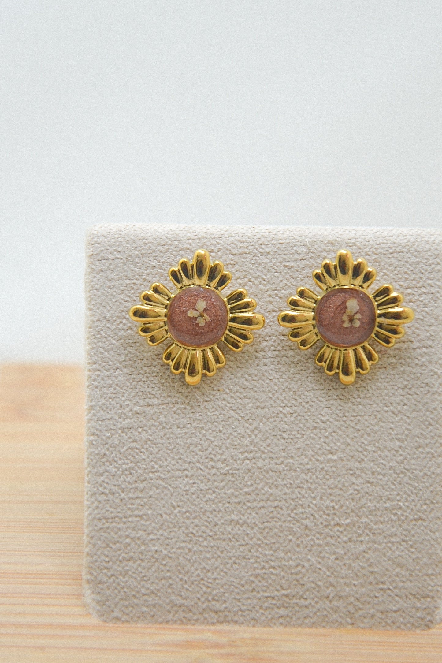 Queen Anne’s Lace Studs