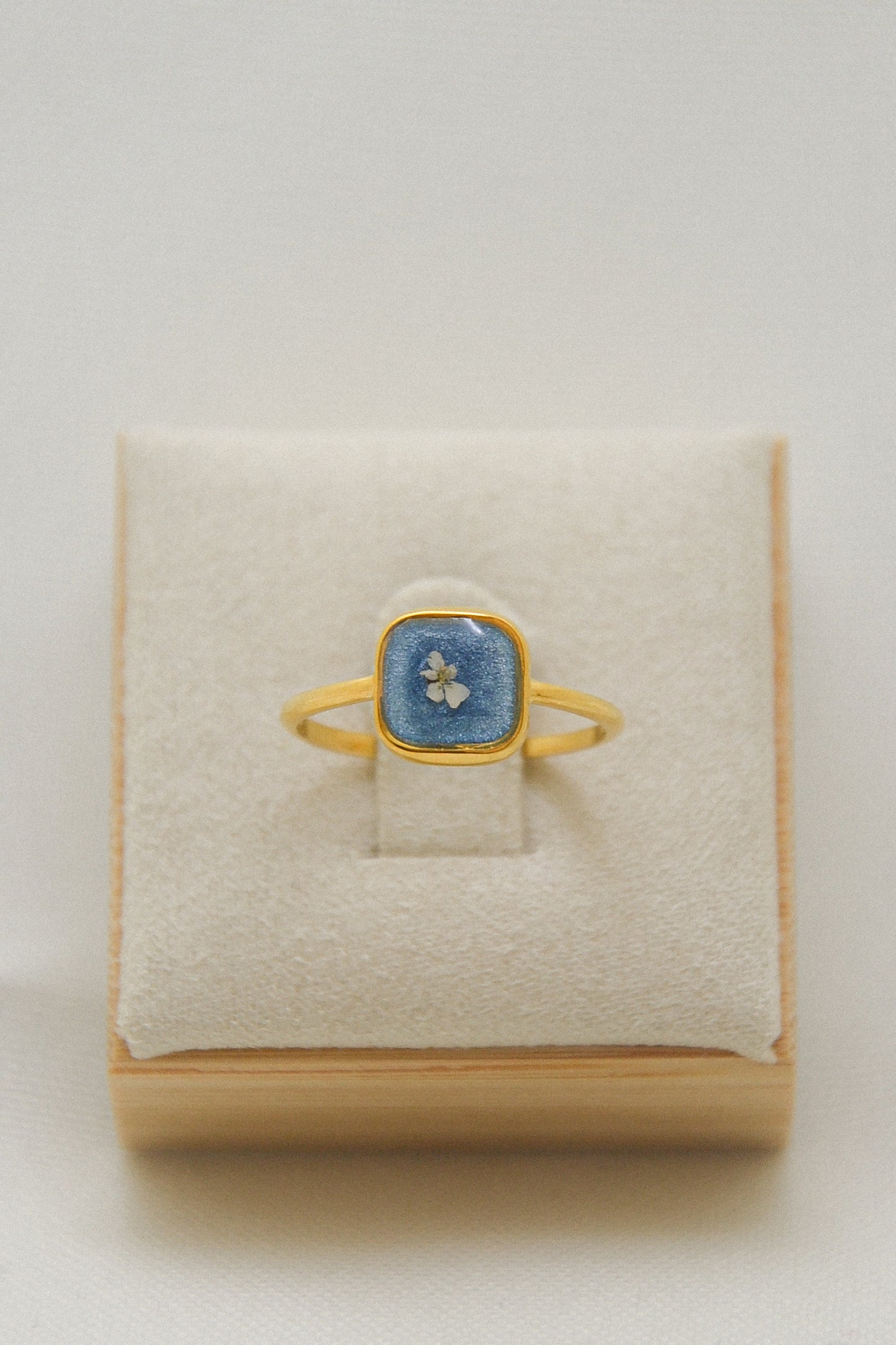 Flower ring