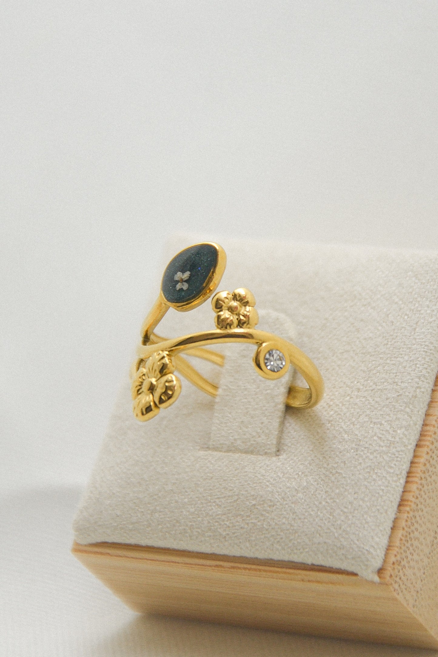 Flower ring