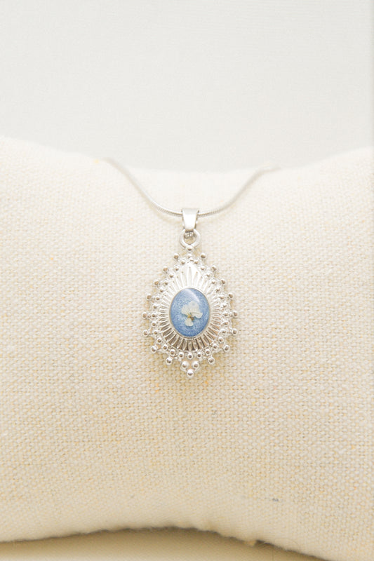 Flower necklace