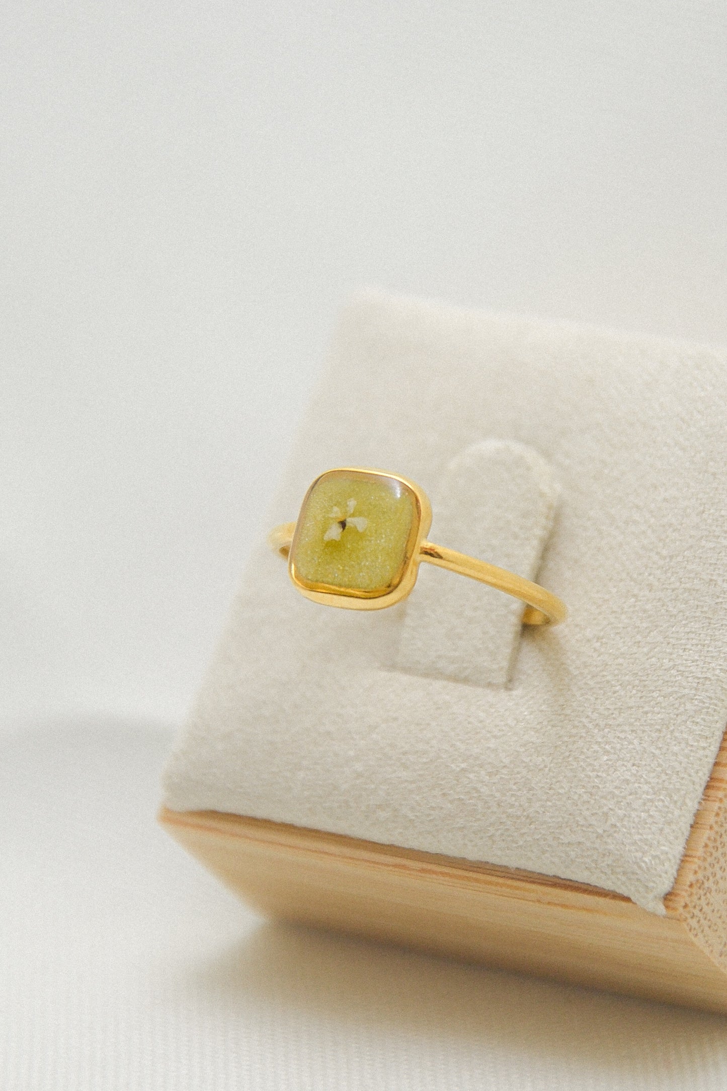 Flower ring