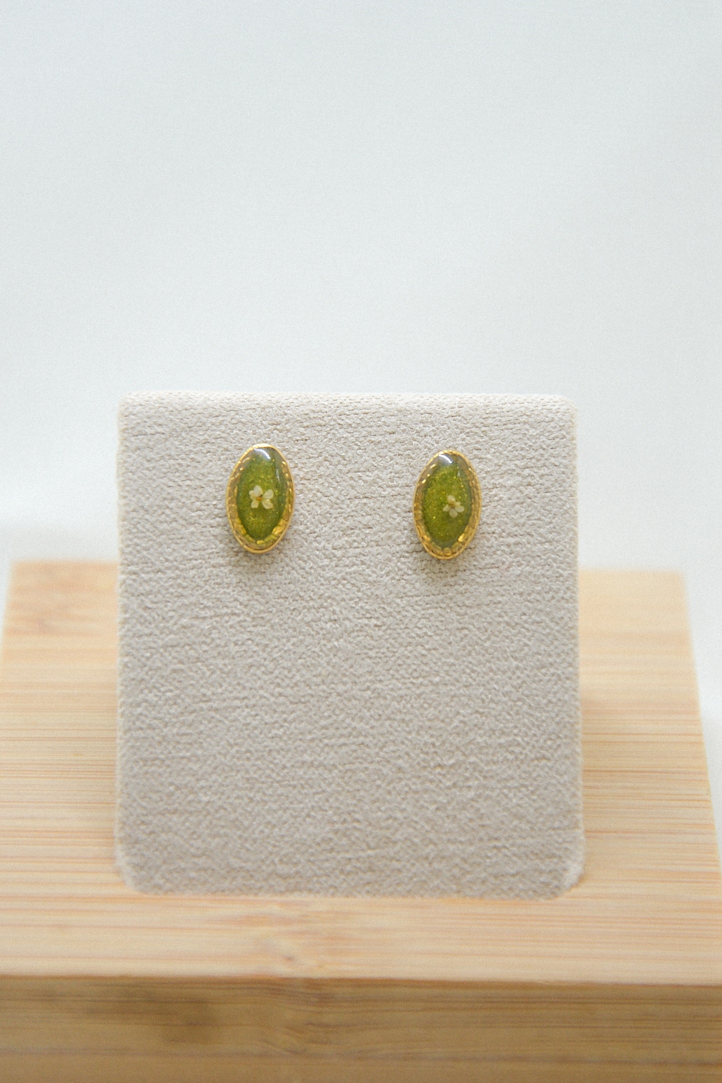 Queen Anne’s Lace Studs