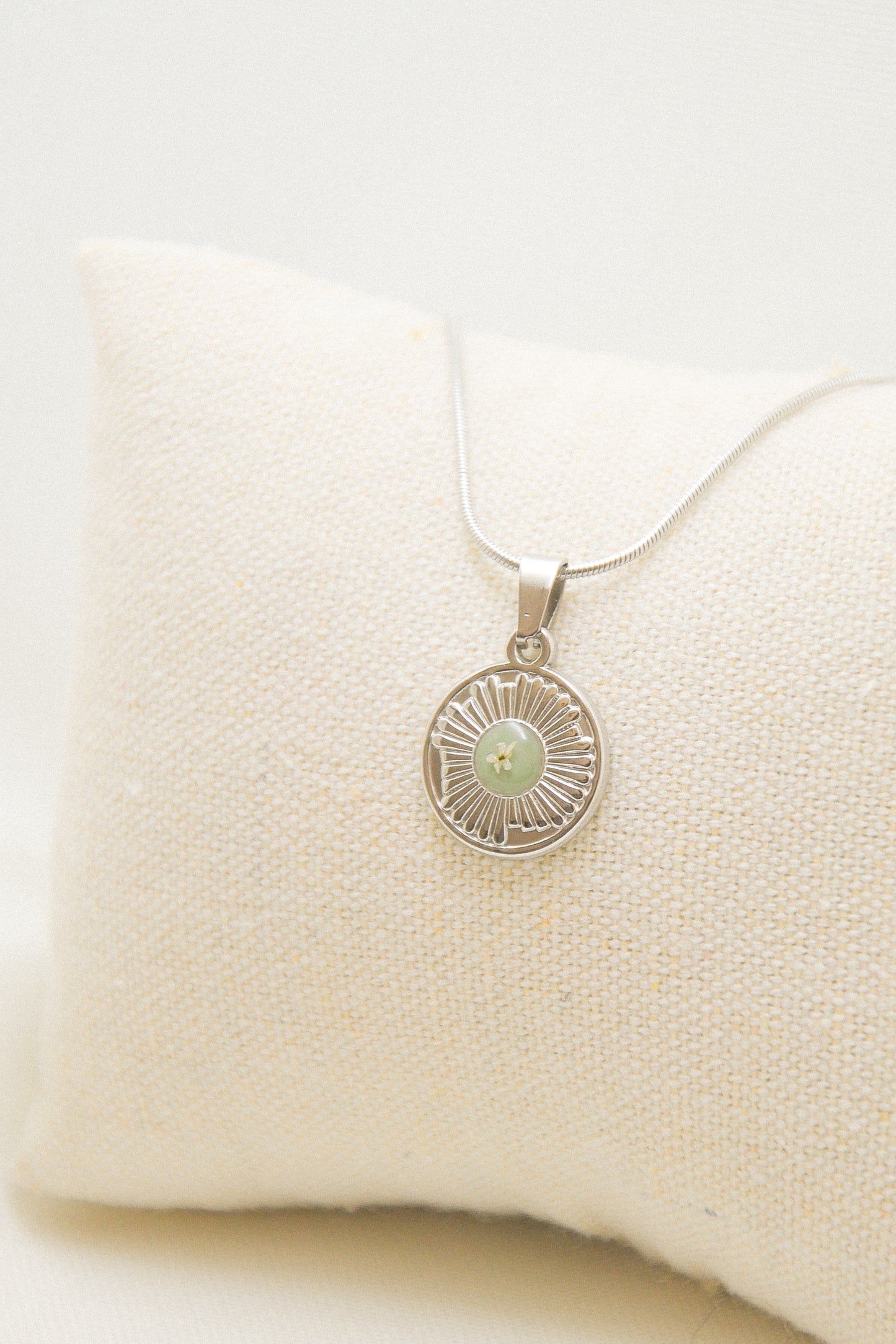 Flower necklace