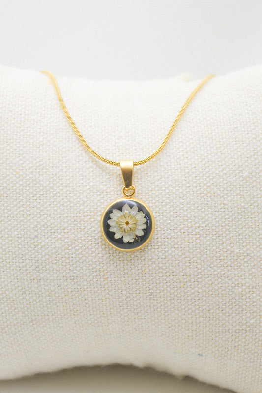 Flower necklace