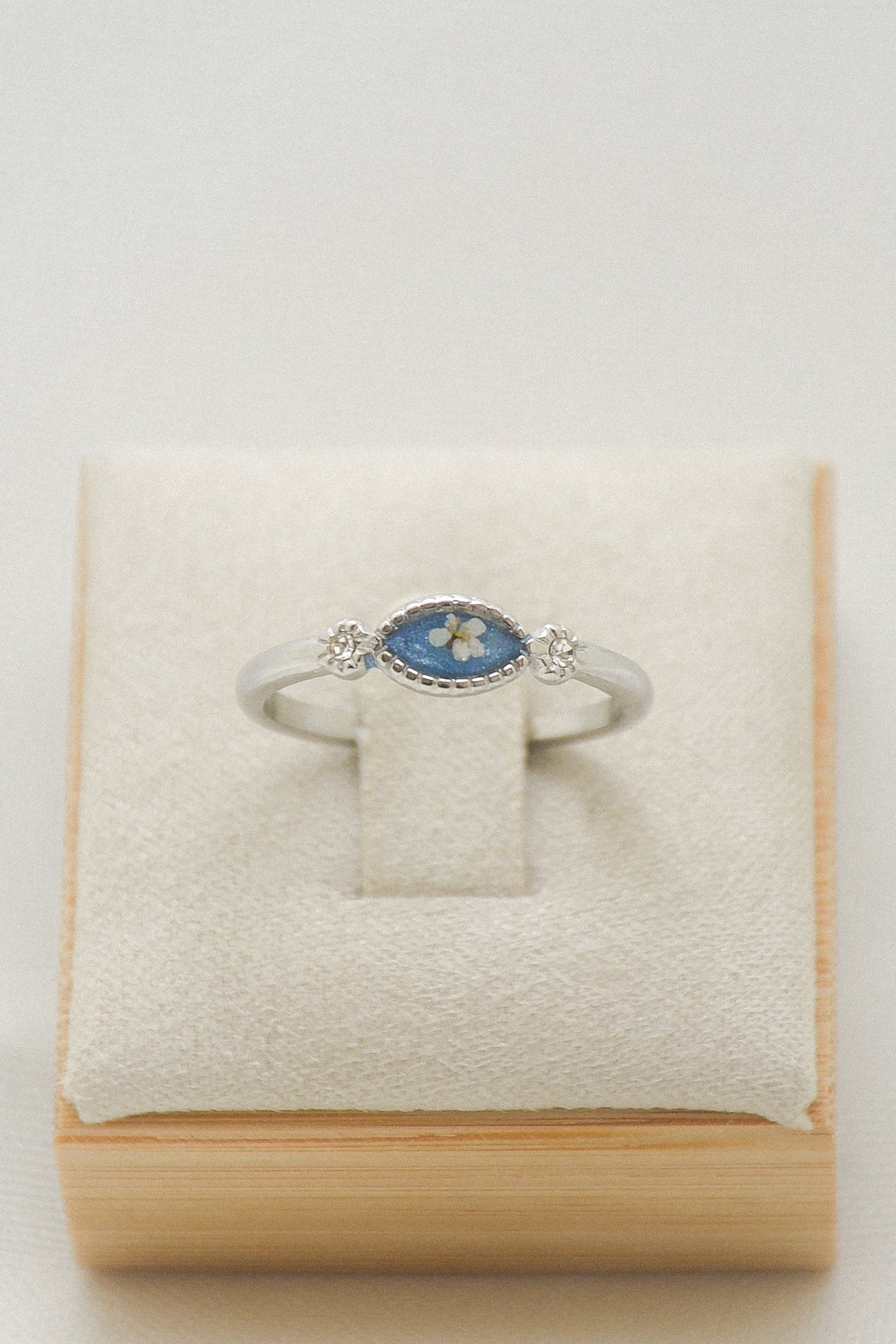 Flower ring
