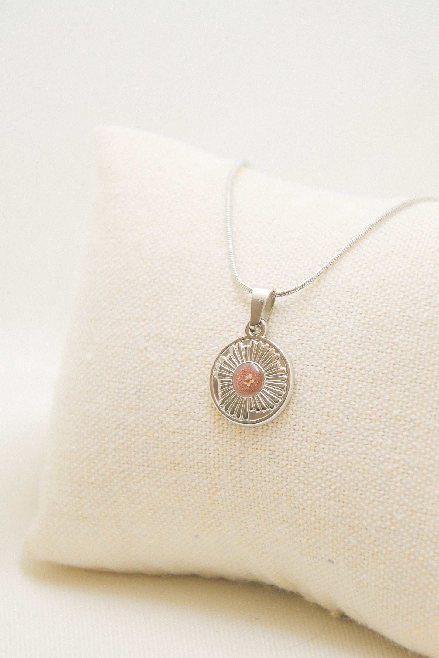 Flower necklace