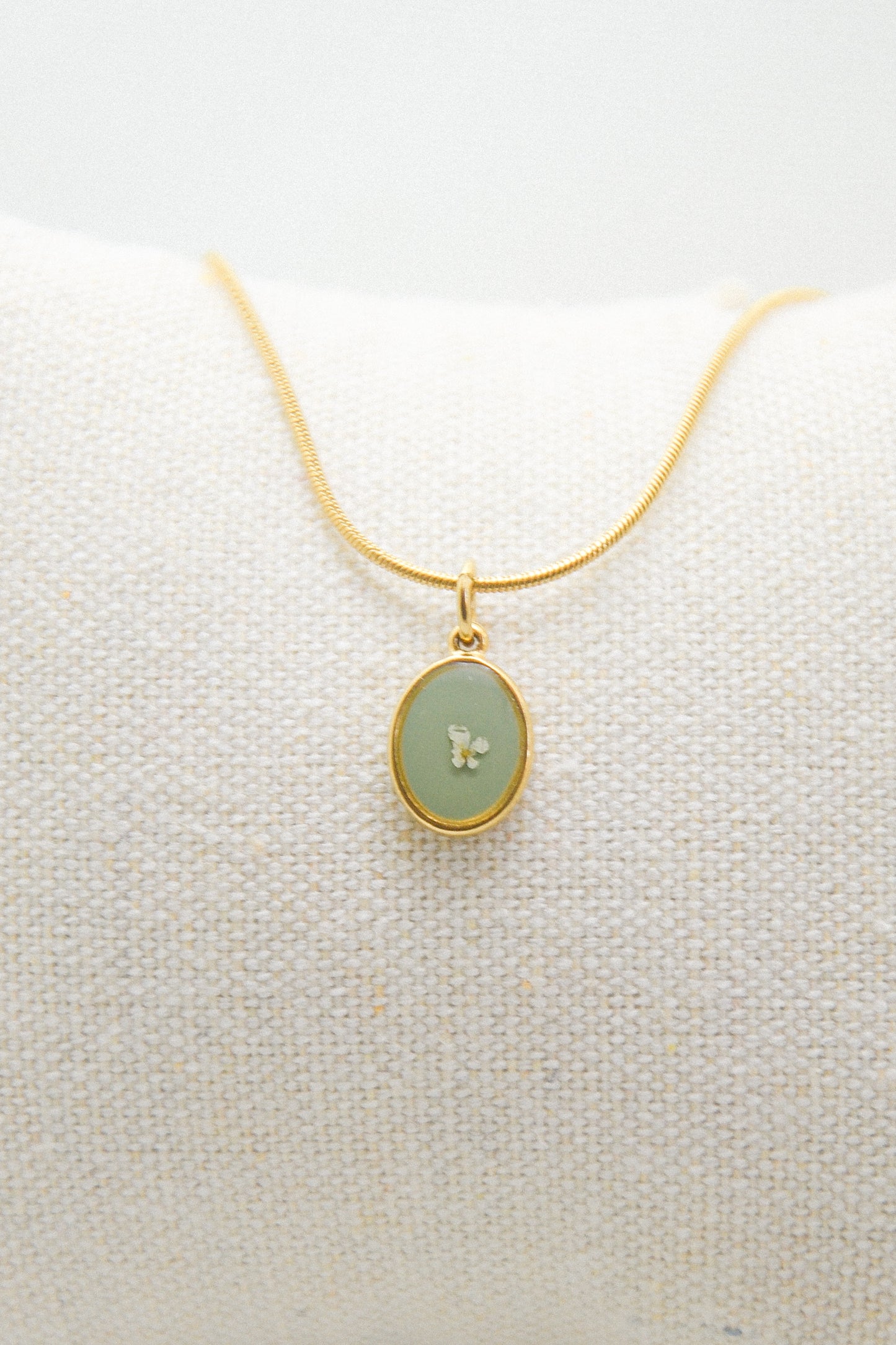 Flower necklace
