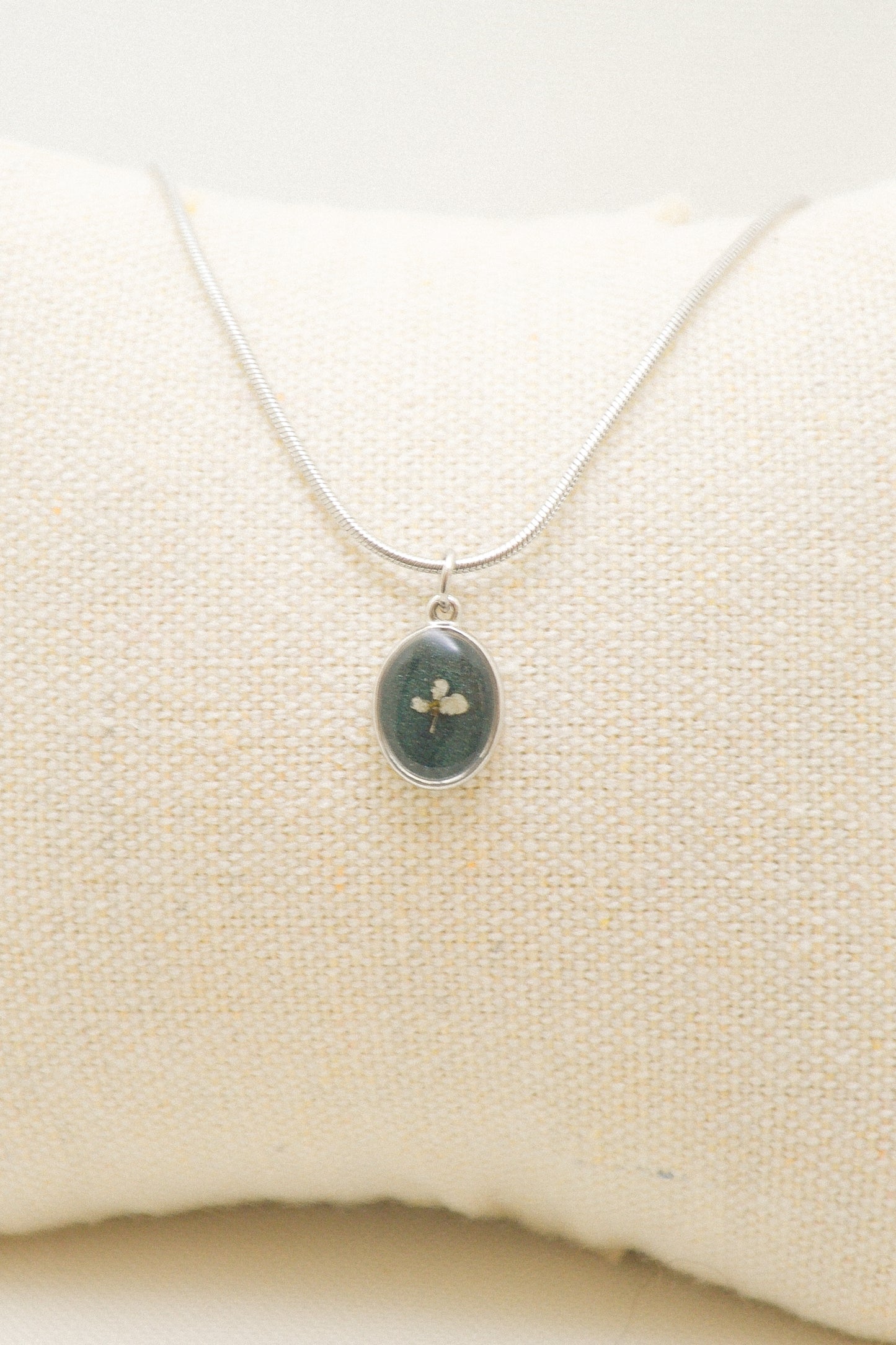 Flower necklace