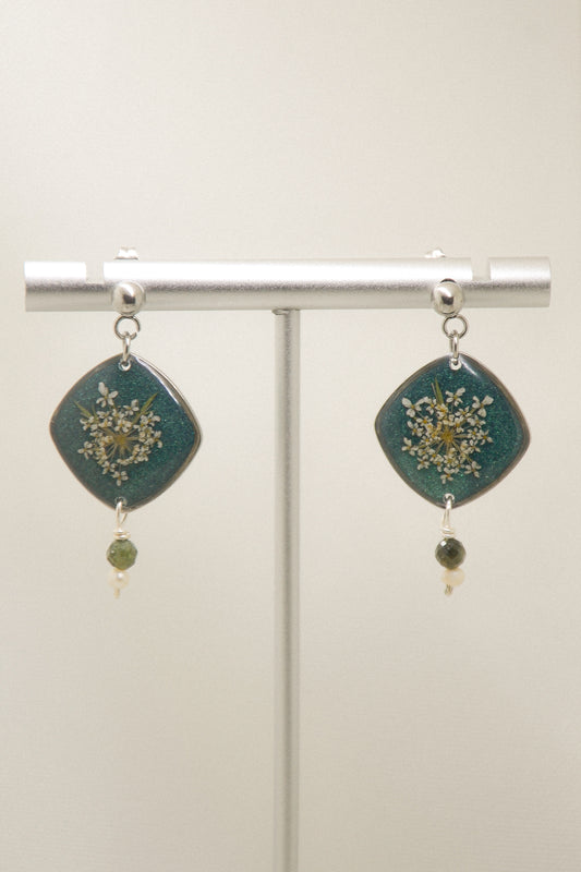 Queen Anne’s Lace & pearl earrings