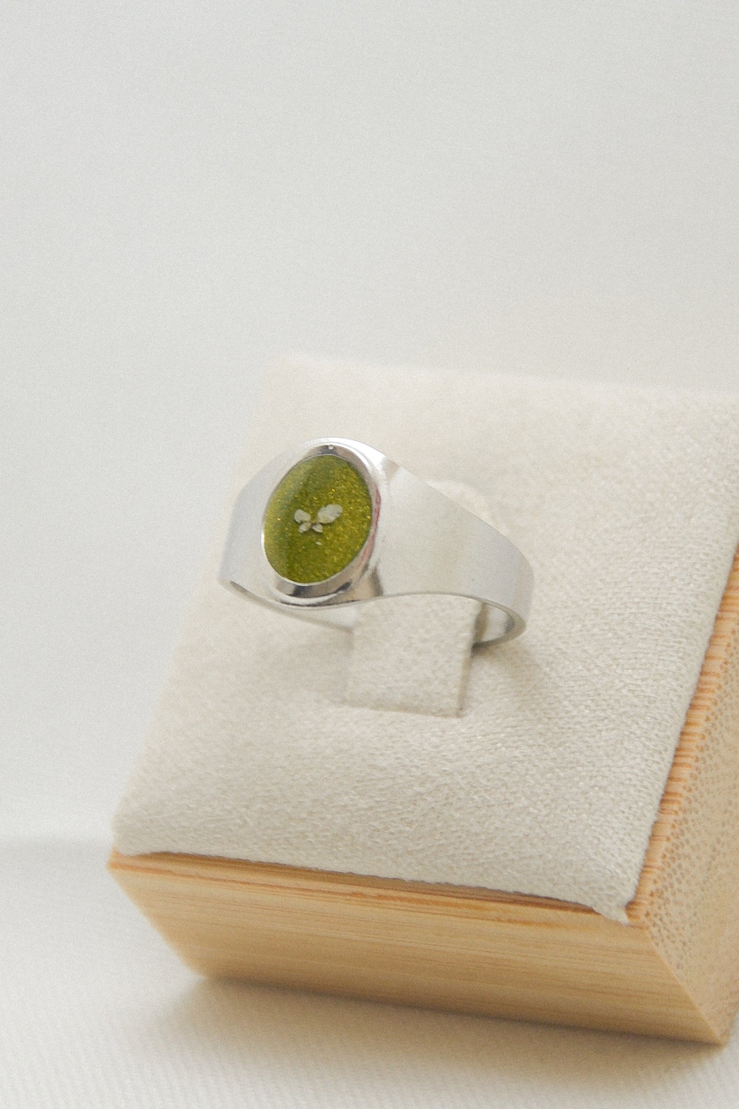 Flower ring