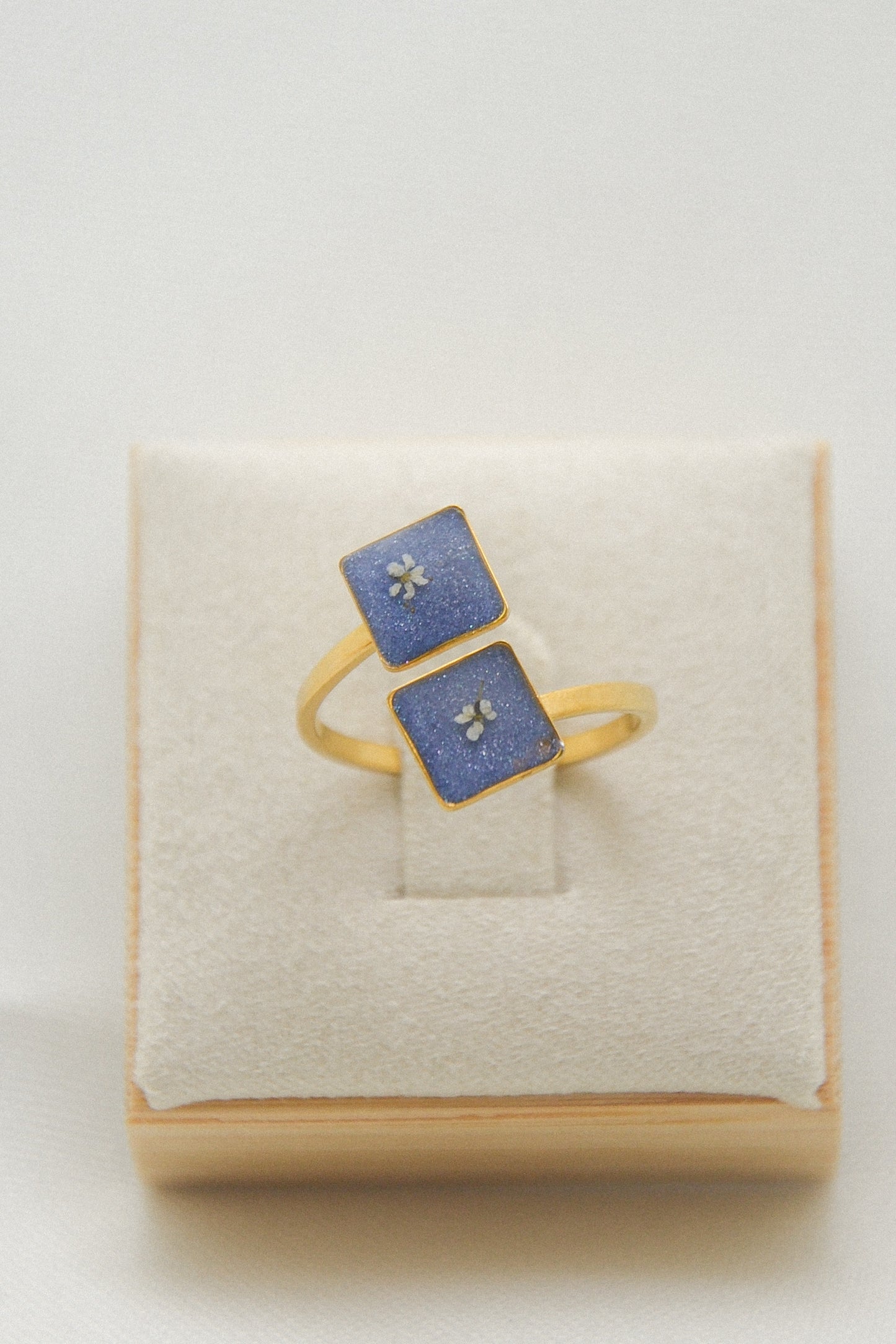 Flower ring