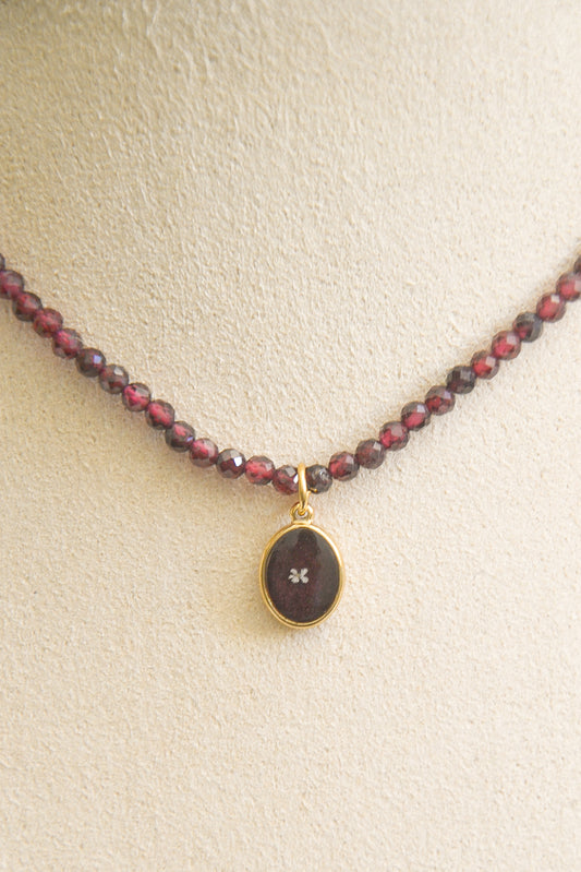 Granate necklace