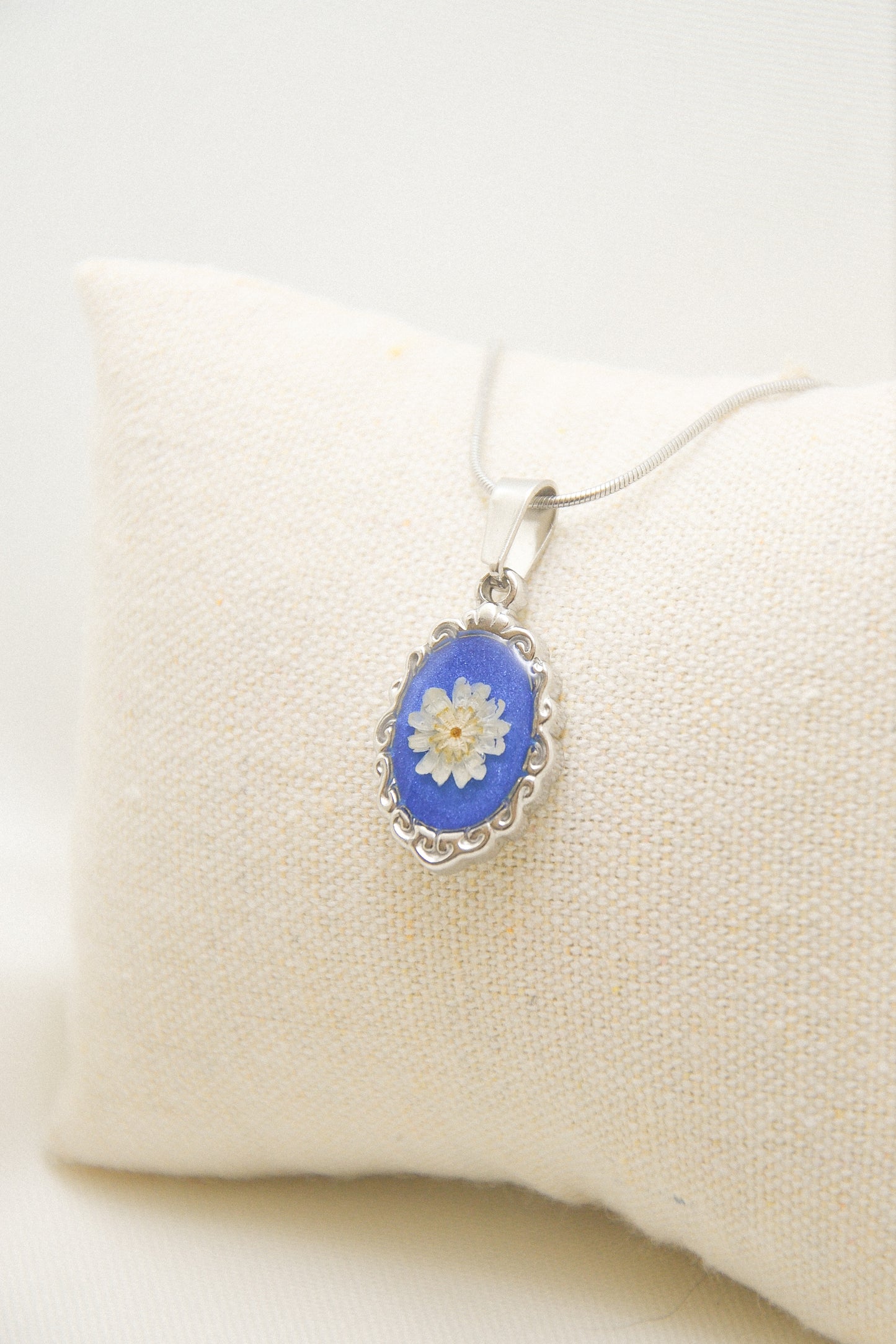Flower necklace