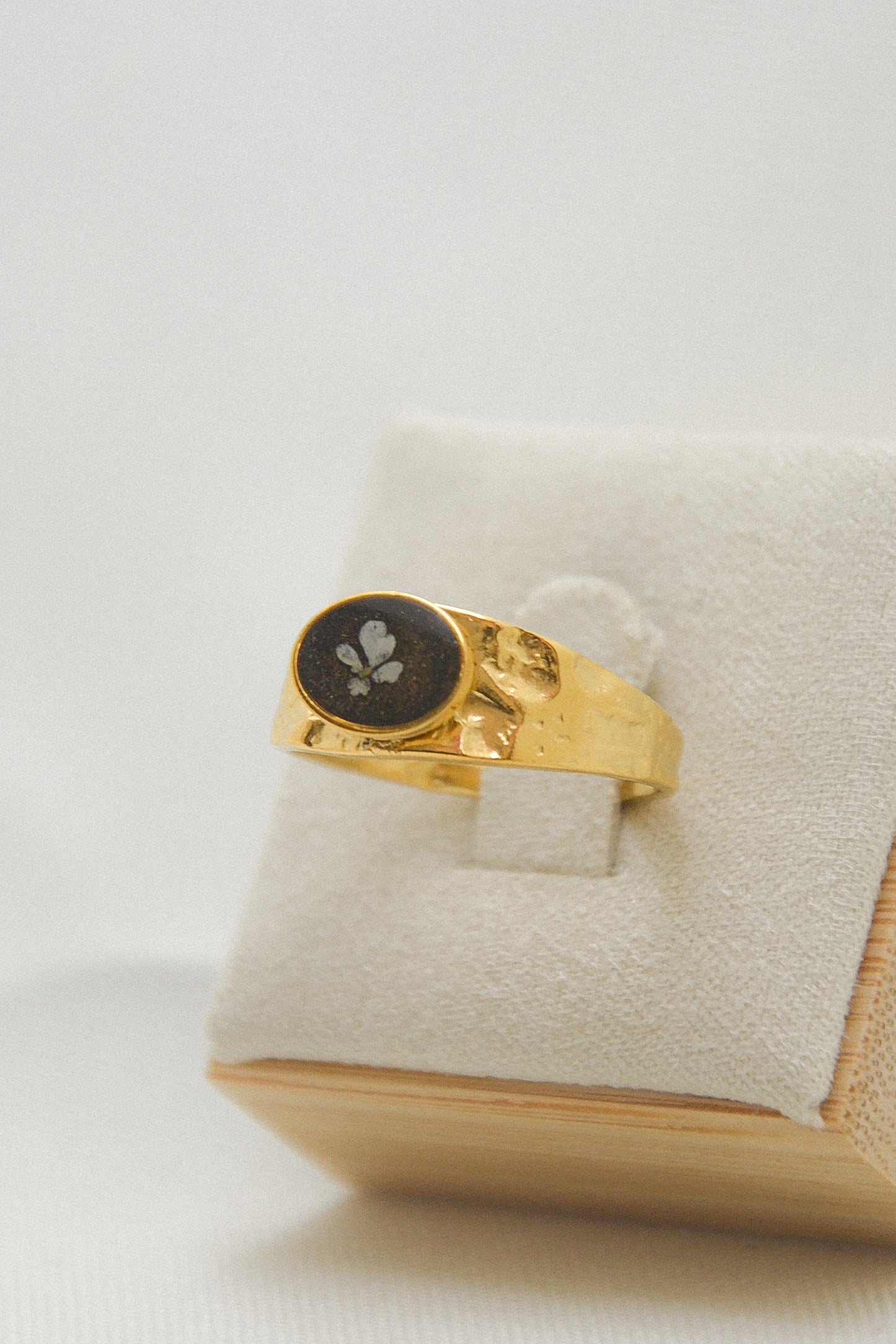 Flower ring