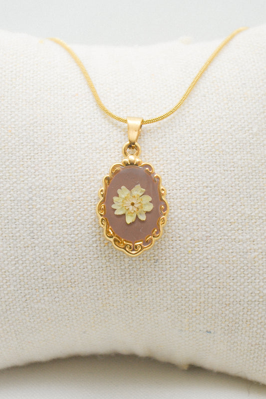 Flower necklace