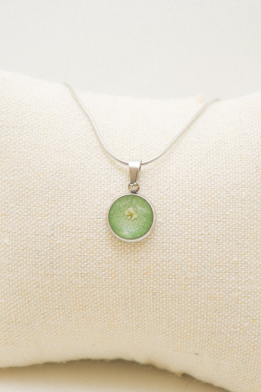 Flower necklace