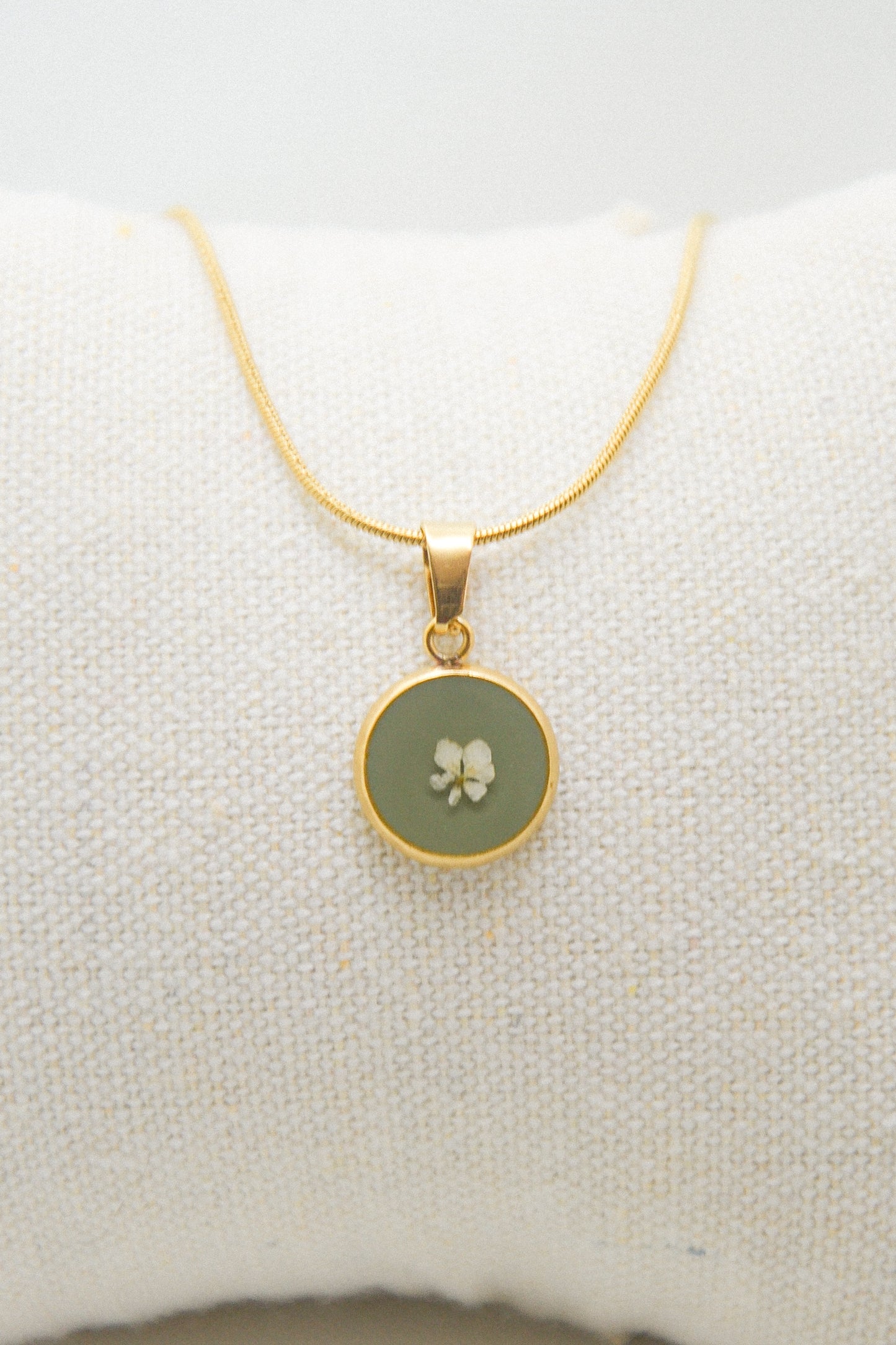 Flower necklace