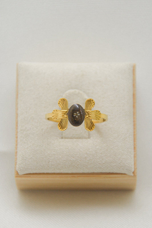 Flower ring