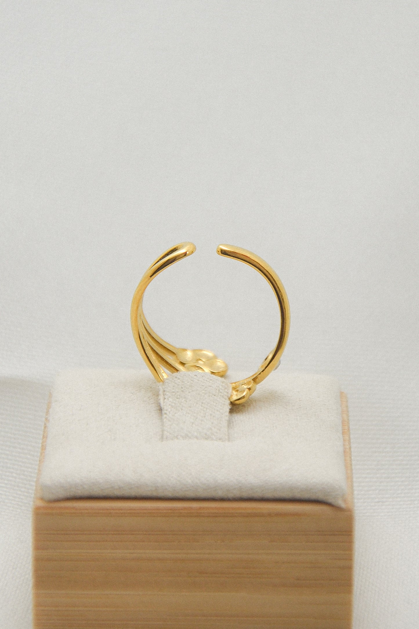 Flower ring